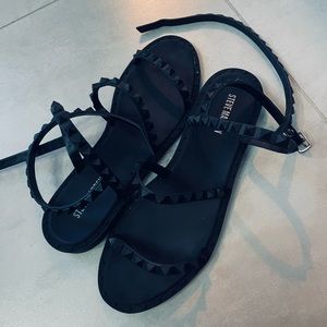 Steve Madden flat sandals size 9 Jelly studded perfect condition